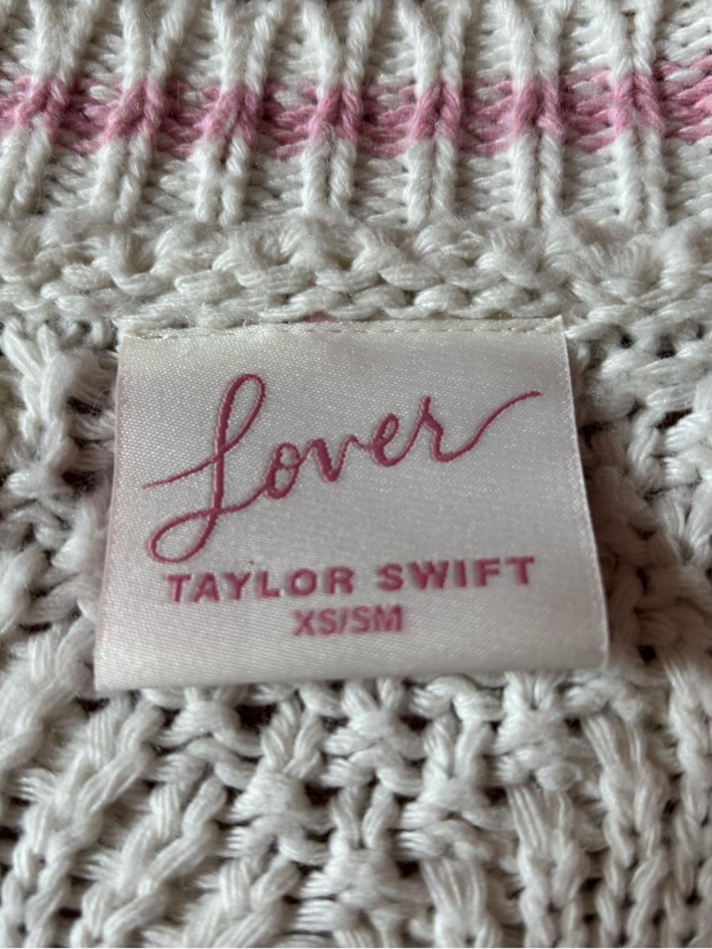Taylor Swift Lover Cardigan
XS/S - Picture 5 of 9